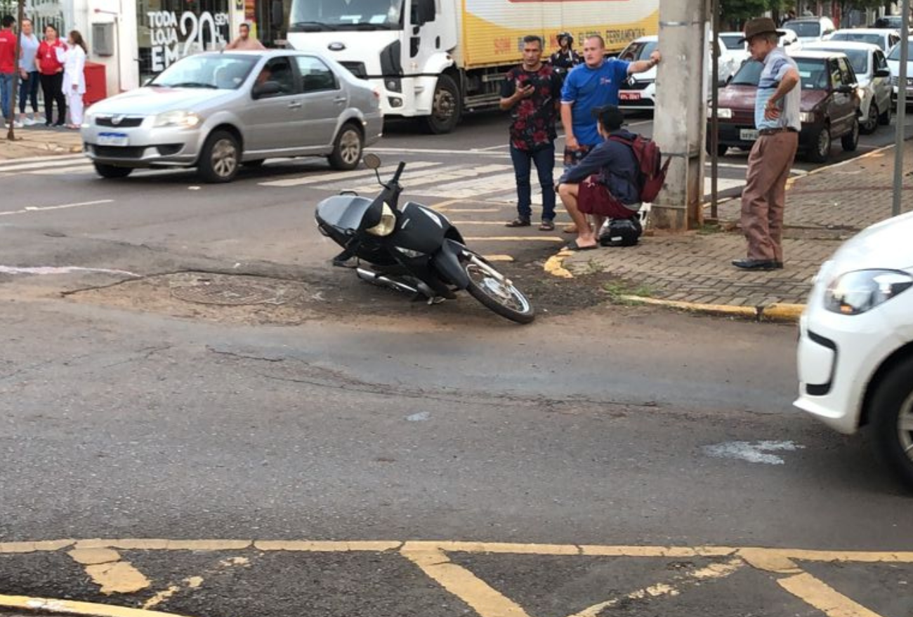 Mulher Fica Gravemente Ferida Em Acidente De Tr Nsito No Centro De