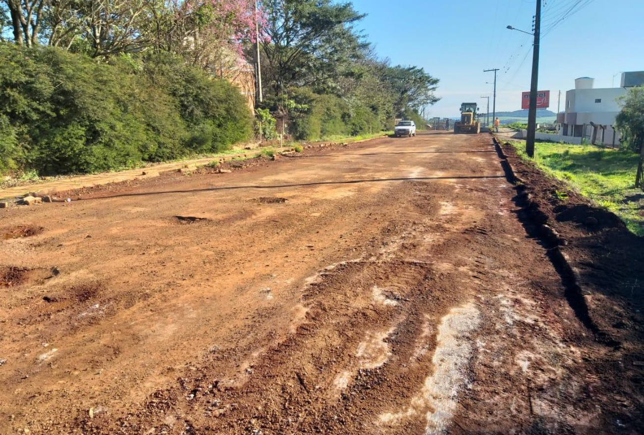 Prefeitura começa obras de recuperação asfáltica no bairro São Romero, em Xanxerê