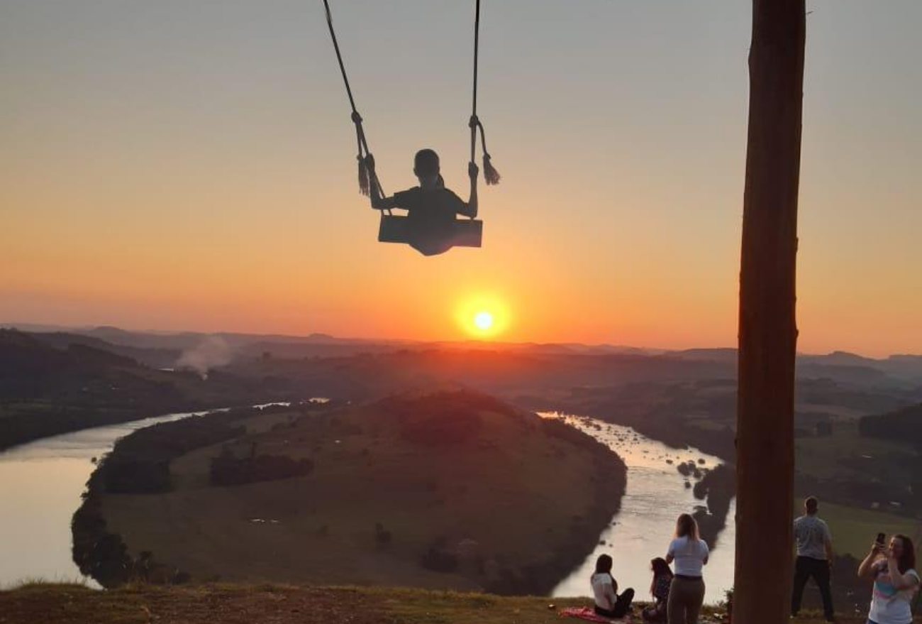 Mirante Volta do Dedo atrai pessoas de todas as regiões apaixonadas pela natureza