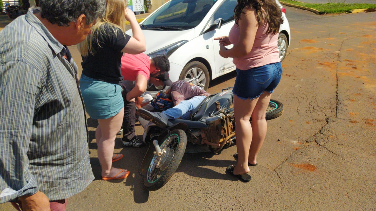 Motociclista é encaminhado ao hospital após acidente, em Xanxerê