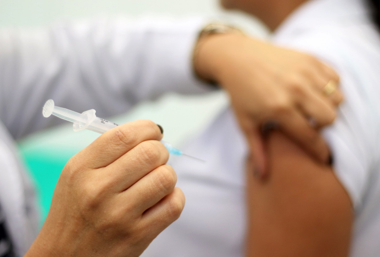 Santa Catarina vai definir estratégia para ampliar vacinação contra a Covid-19 por faixa etária