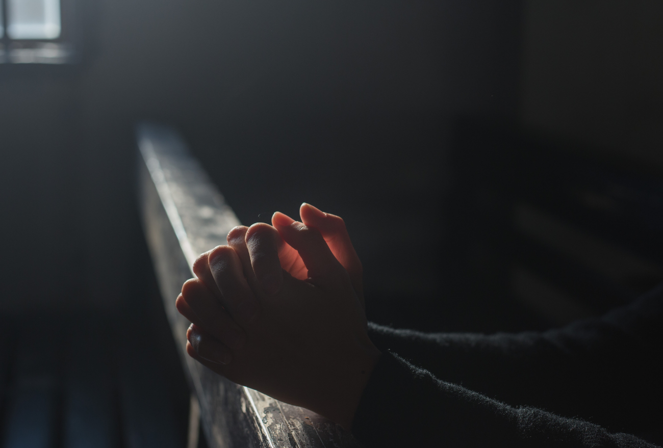 Após perder o pai para a Covid-19, filha pede orações para mãe internada na UTI