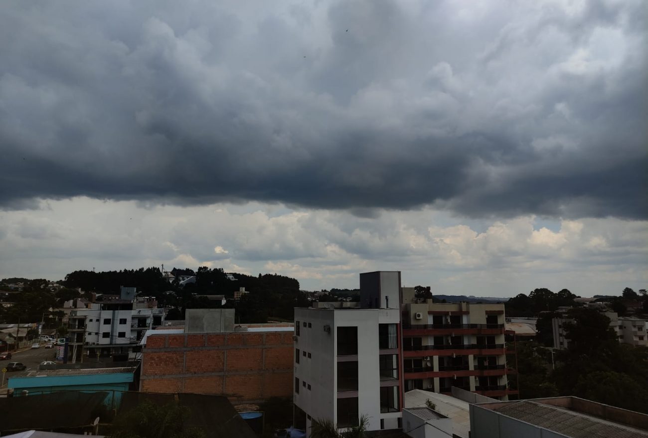 Tempo: em Xanxerê período nublado com chuva em qualquer hora do dia