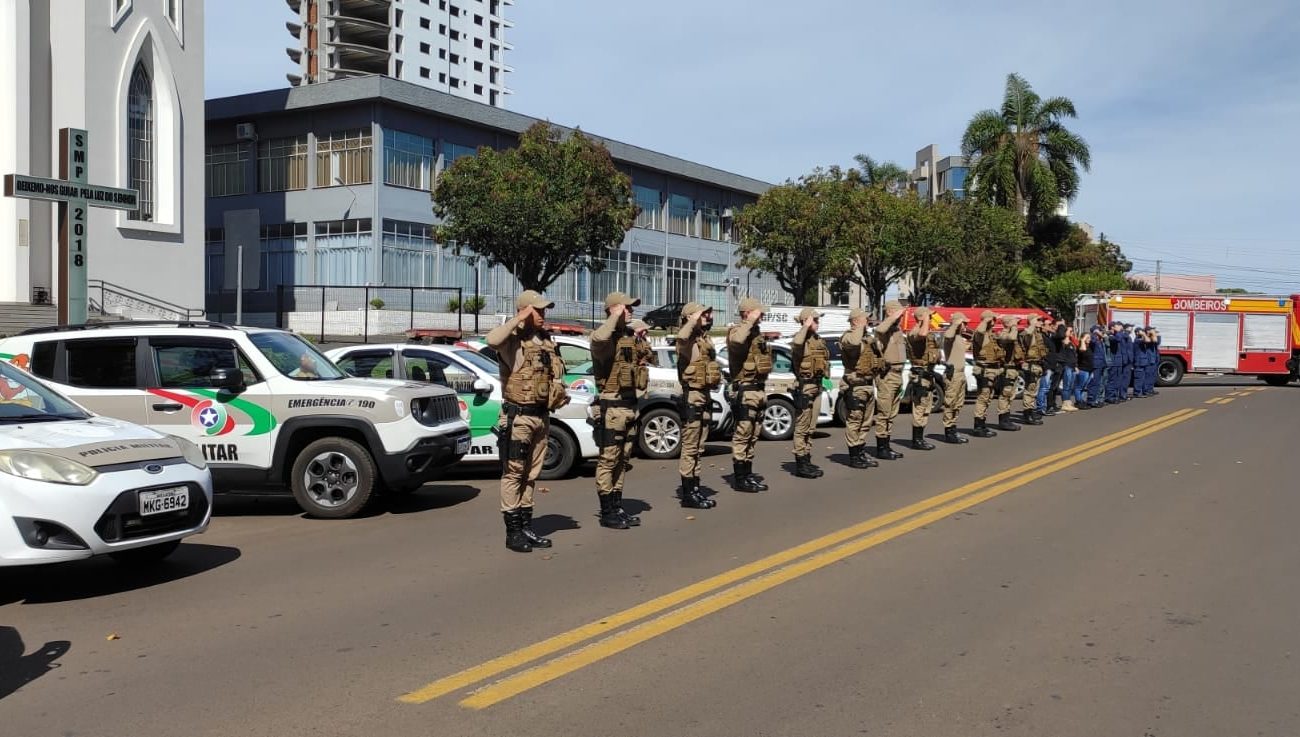 Policiais Militares prestam a última homenagem ao cabo Maciel