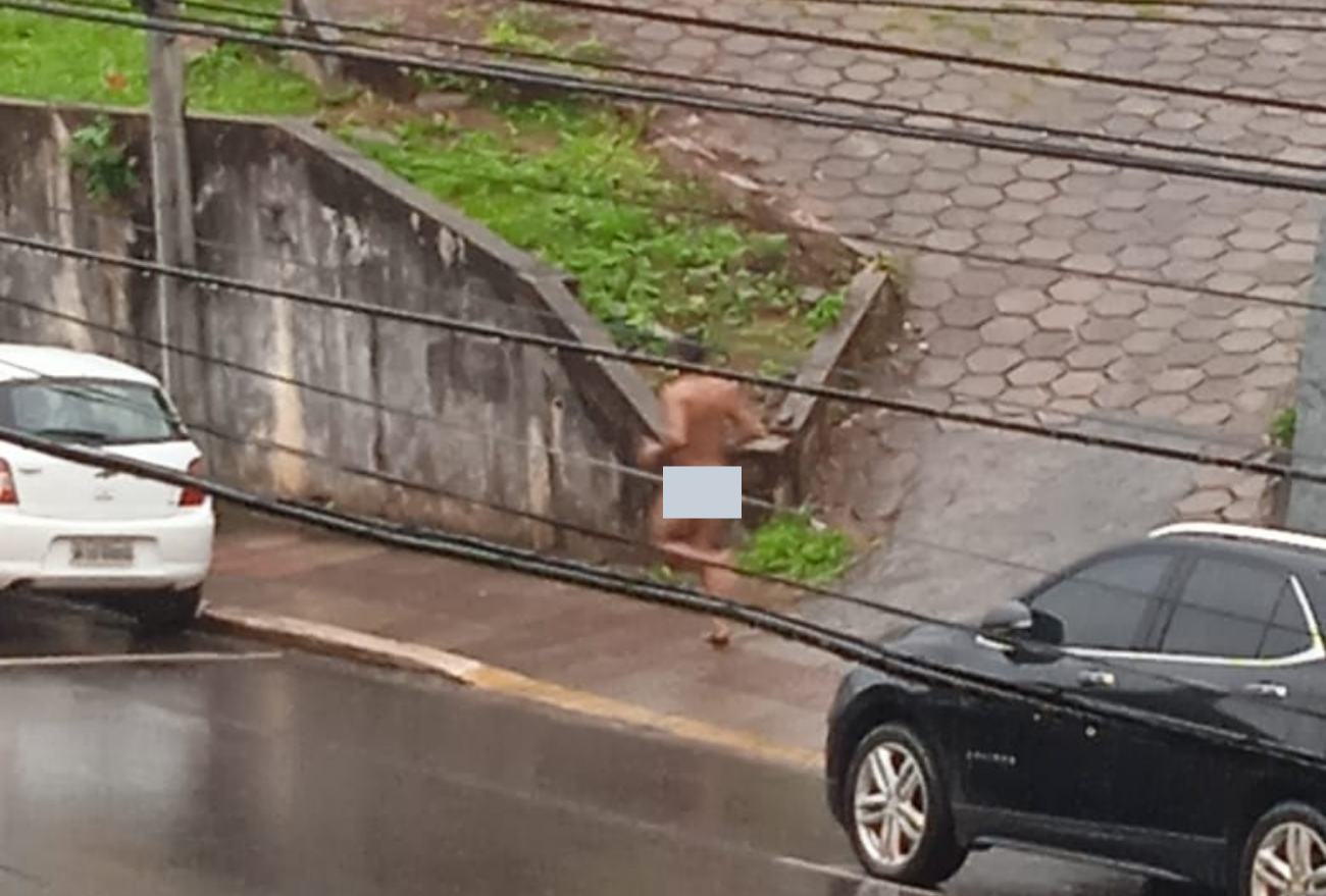 Homem nu é flagrado pela PM correndo em município do Oeste | Lance Notícias