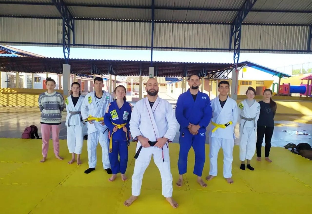 Professor realiza aulas de jiu-jitsu em Xanxerê e região para melhora no desempenho escolar