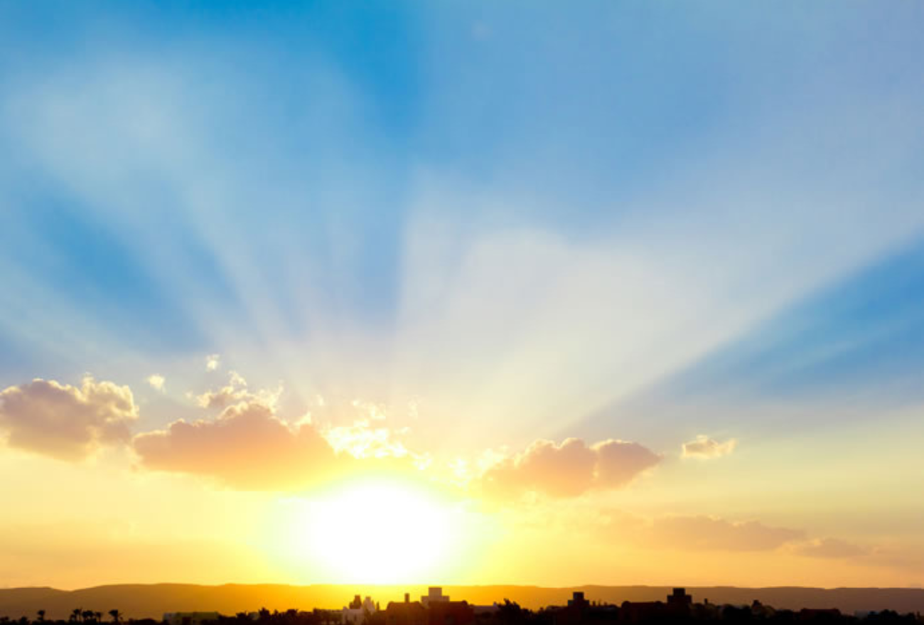 Tempo: sol com pancadas de chuva à tarde e noite