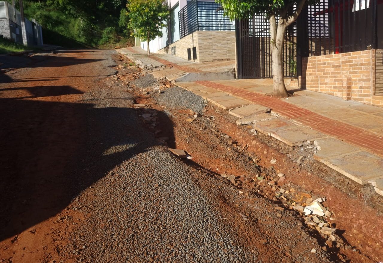 Moradores do Jardim Tarumã questionam situação das estradas