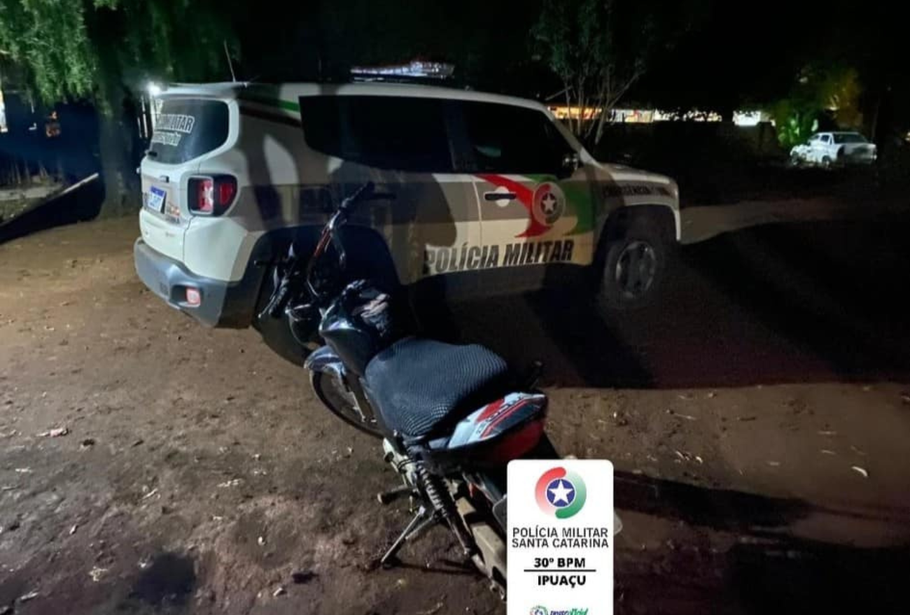Motocicleta com registro de furto é recuperada, em Ipuaçu