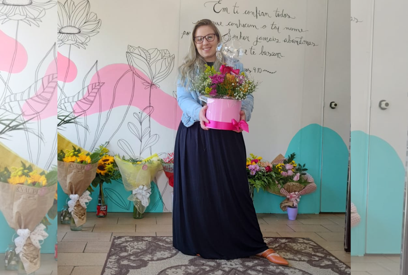 Designer floral de Xanxerê relata sobre sua paixão pelo trabalho com flores