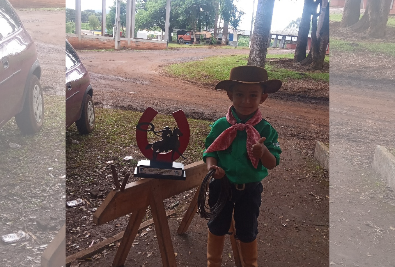 Menino de Abelardo Luz é campeão estadual de laço vaca parada e representará o estado em competição de nível nacional