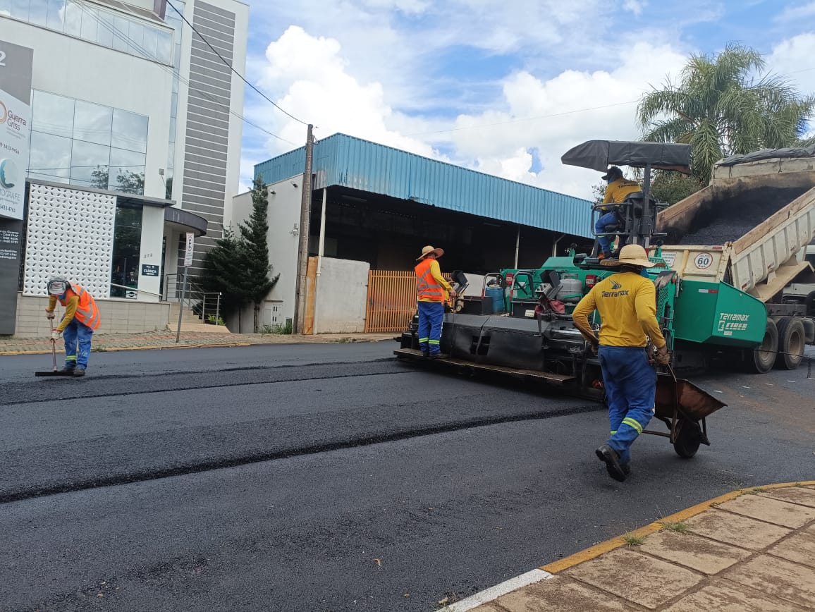 Pavimentação asfáltica na rua General Osório está em fase final de execução