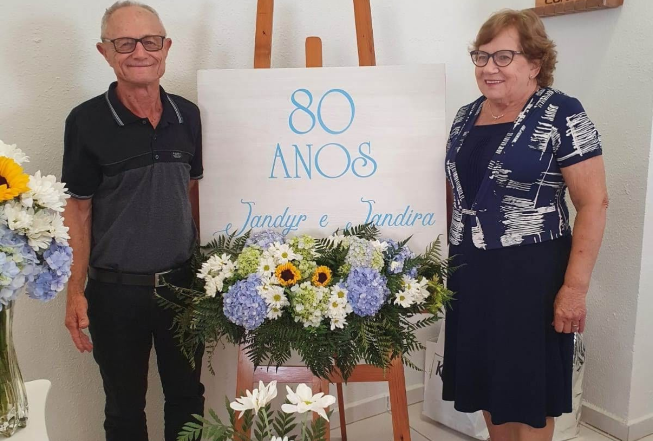 Irmãos gêmeos celebram aniversário de 80 anos, mas mantém espírito de juventude