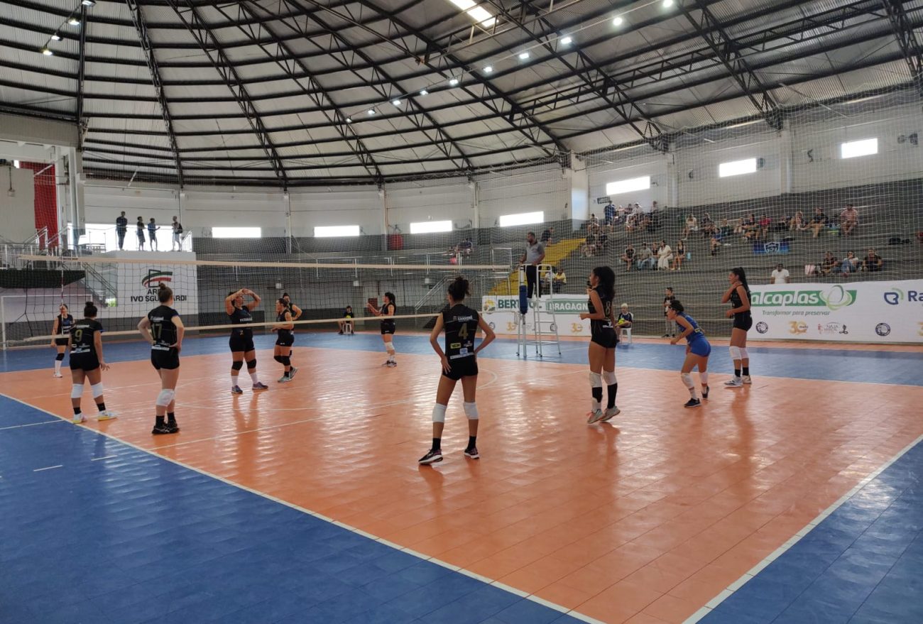 Secretaria de Esportes promove Campeonato Municipal de Vôlei em Xanxerê