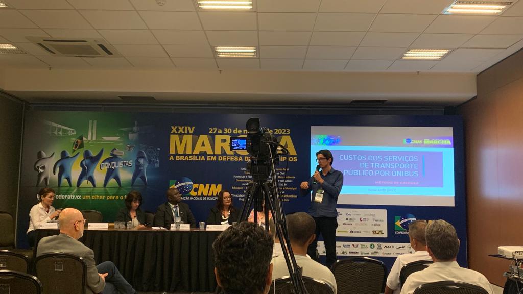 Diretores do DEMUT integram painel de debate na XXIV Marcha a Brasília