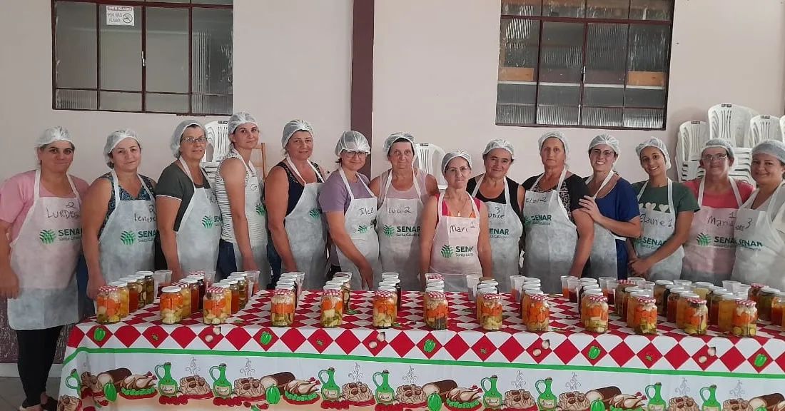 Curso de conserva de frutas, hortaliças e temperos é realizado gratuitamente em São Domingos