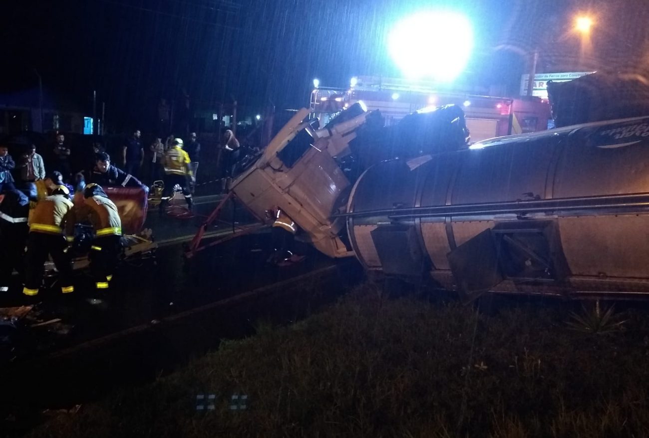 Colisão entre veículos deixa vítima ferida no Oeste