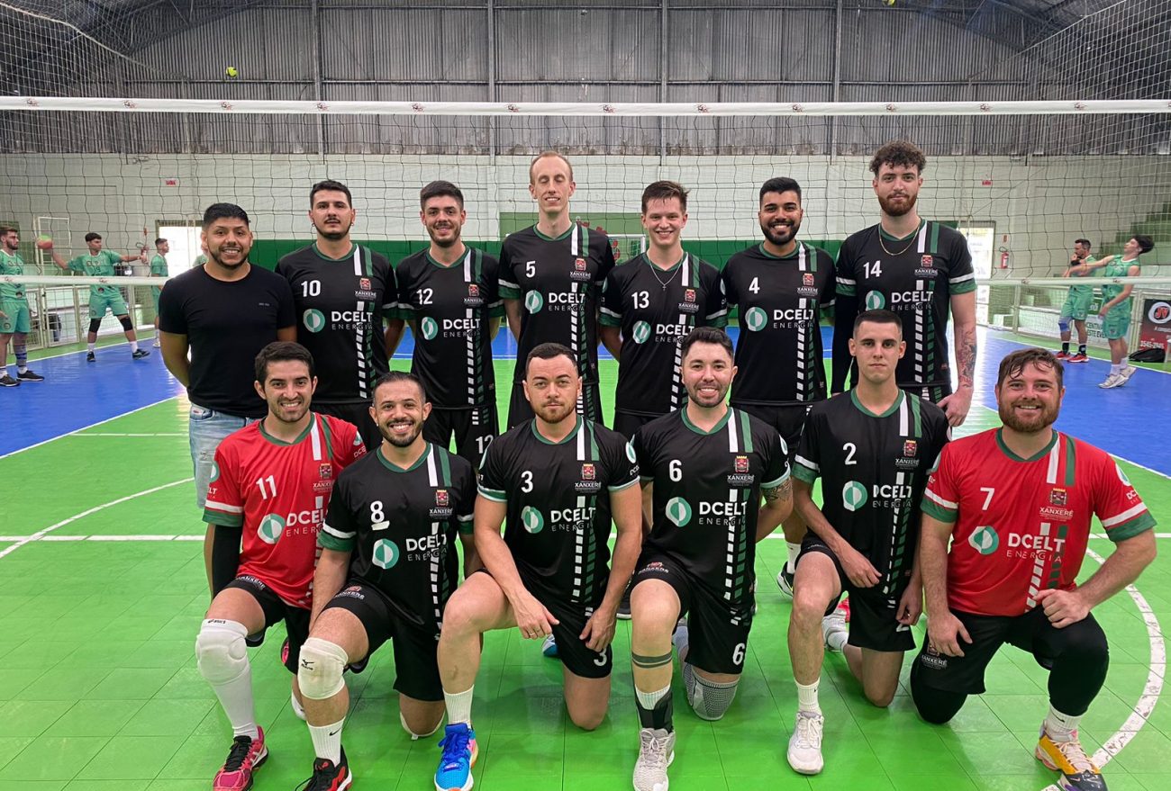 Voleibol masculino de Xanxerê lidera primeira etapa da Liga Catarinense