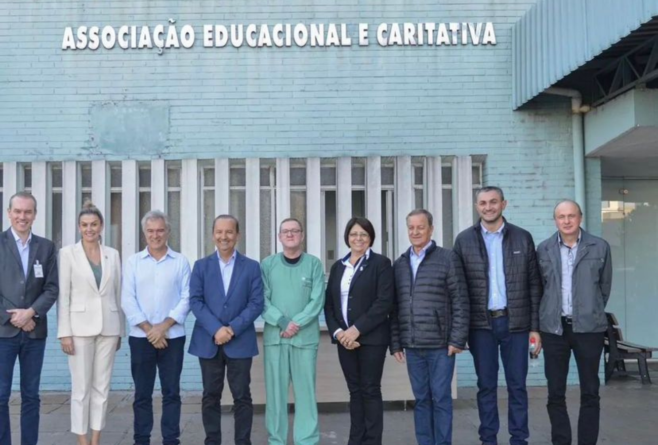 Governador do Estado Jorginho Mello visita o Hospital Regional São Paulo