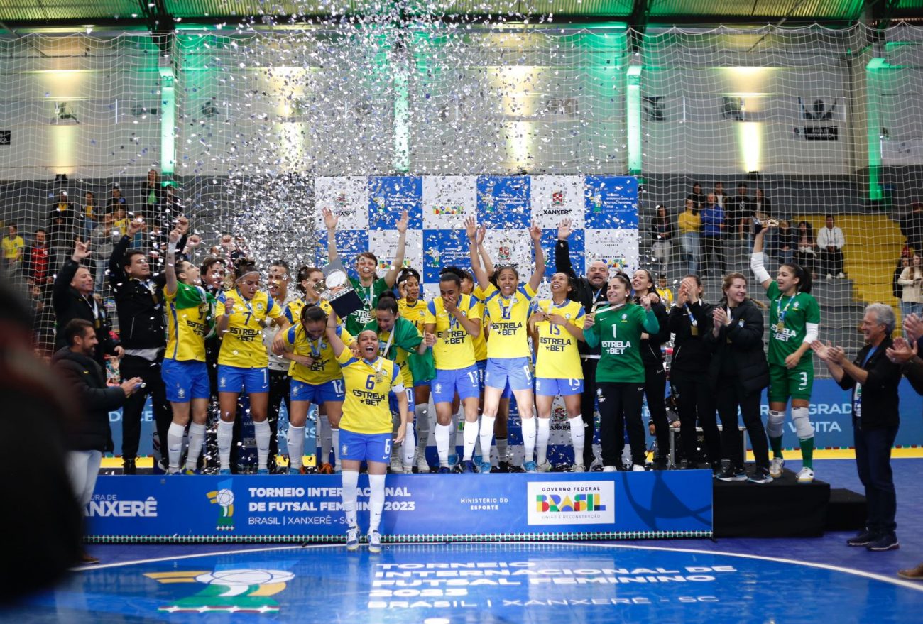 Brasil é campeão invicto do Torneio Internacional de Futsal Feminino, em Xanxerê