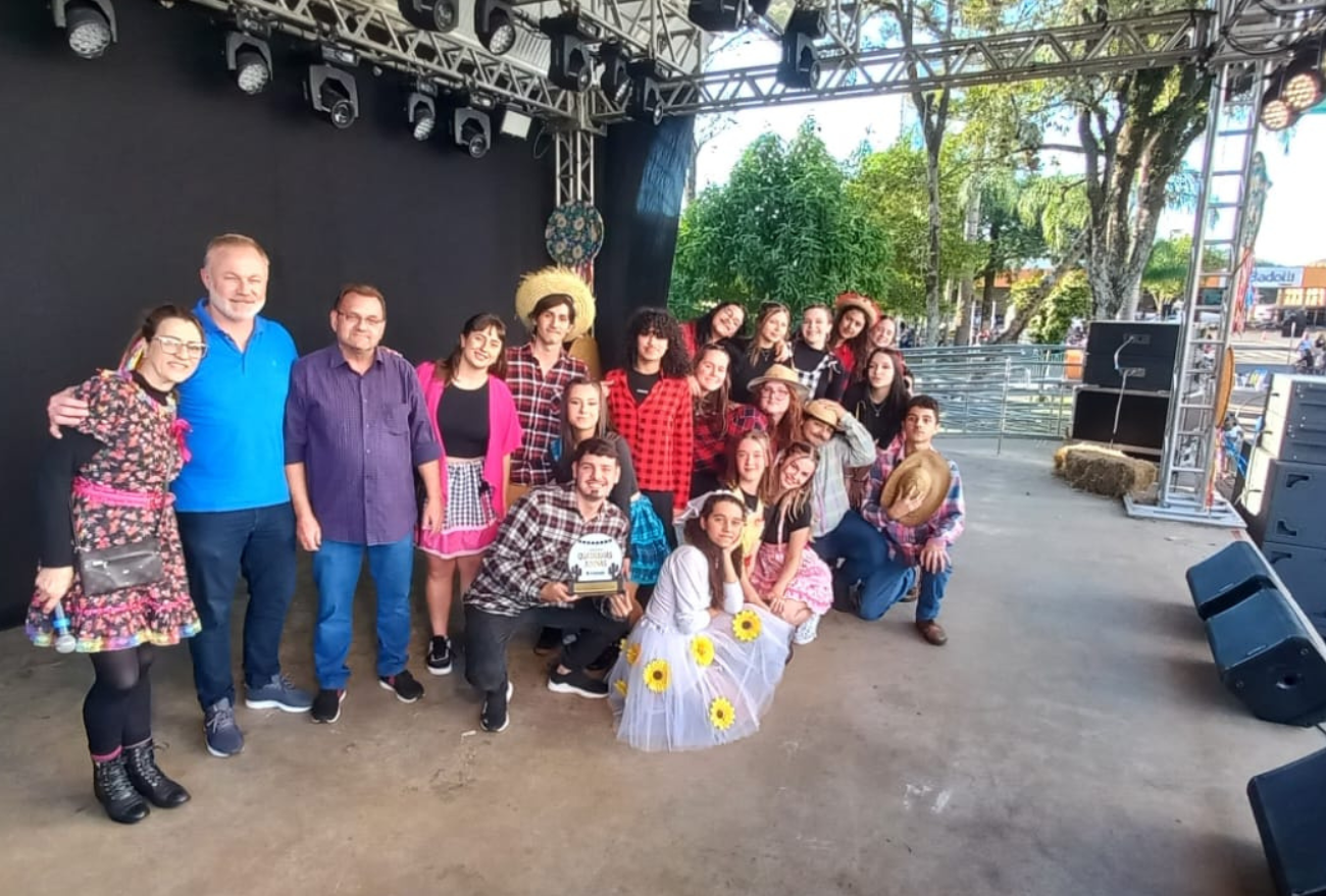 Quermesse de São João movimenta Praça Tiradentes em Xanxerê