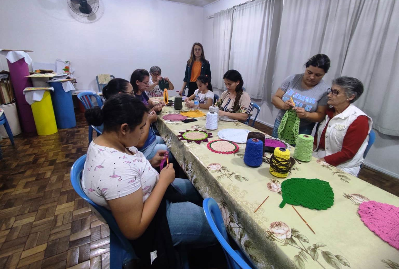 Prefeitura de Xanxerê está com inscrições abertas para cursos de tricô, crochê e artesanato de Natal