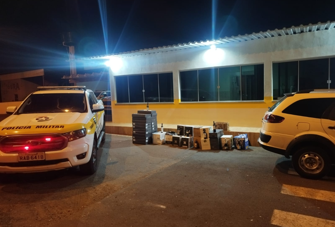 Polícia Militar Rodoviária de Bom Jesus apreende carga avaliada em mais de R$56.000 em bebidas contrabandeadas.