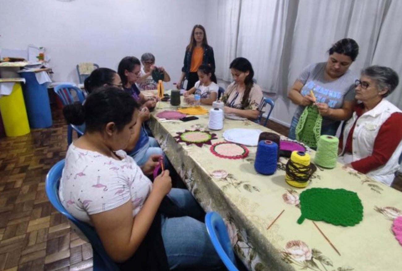 Prefeitura de Xanxerê está com inscrições abertas para cursos de tricô, crochê e artesanato de Natal