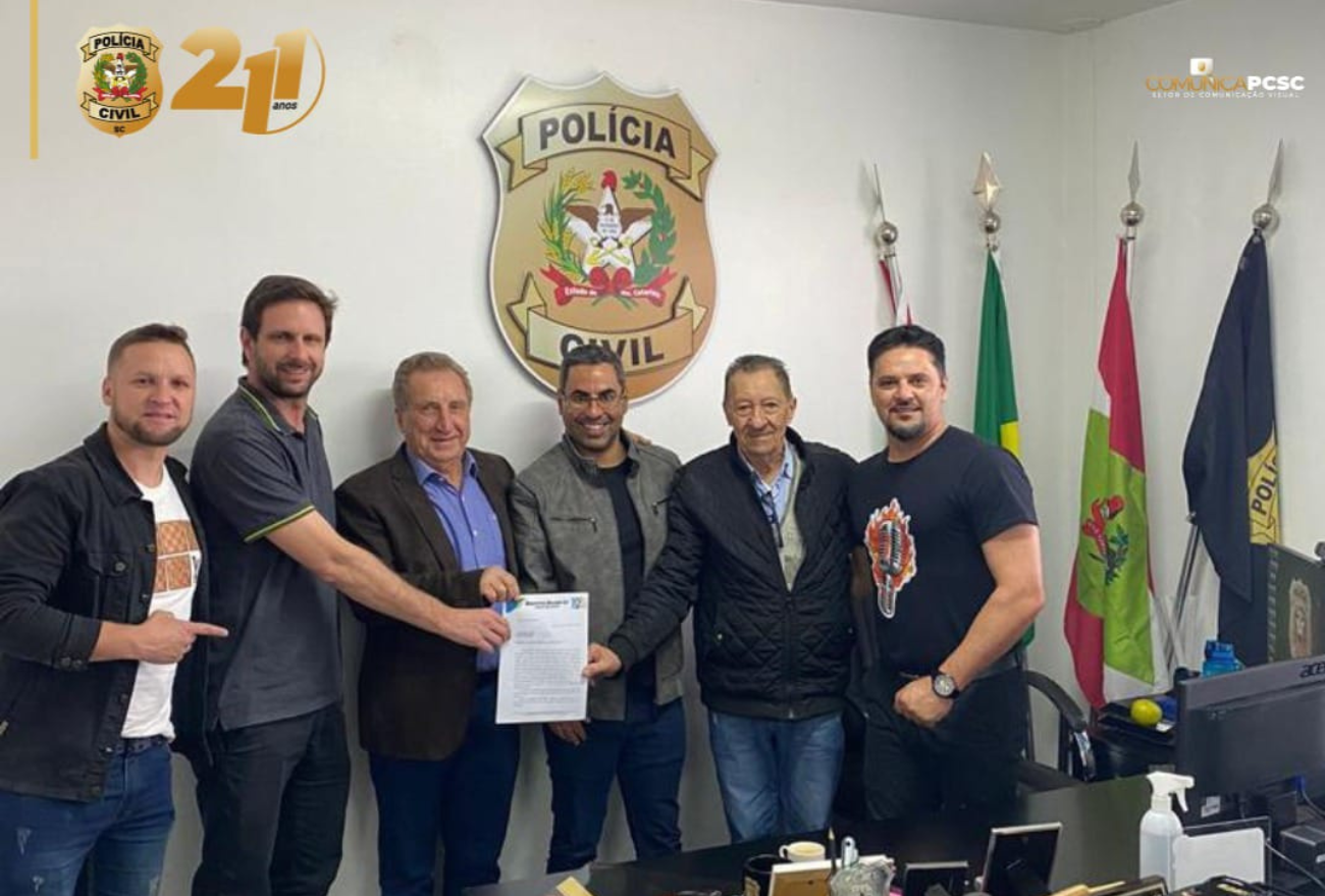 Reunião entre o prefeito Santin e delegado regional da Polícia Civil busca viabilizar emissões de CNH em Abelardo Luz