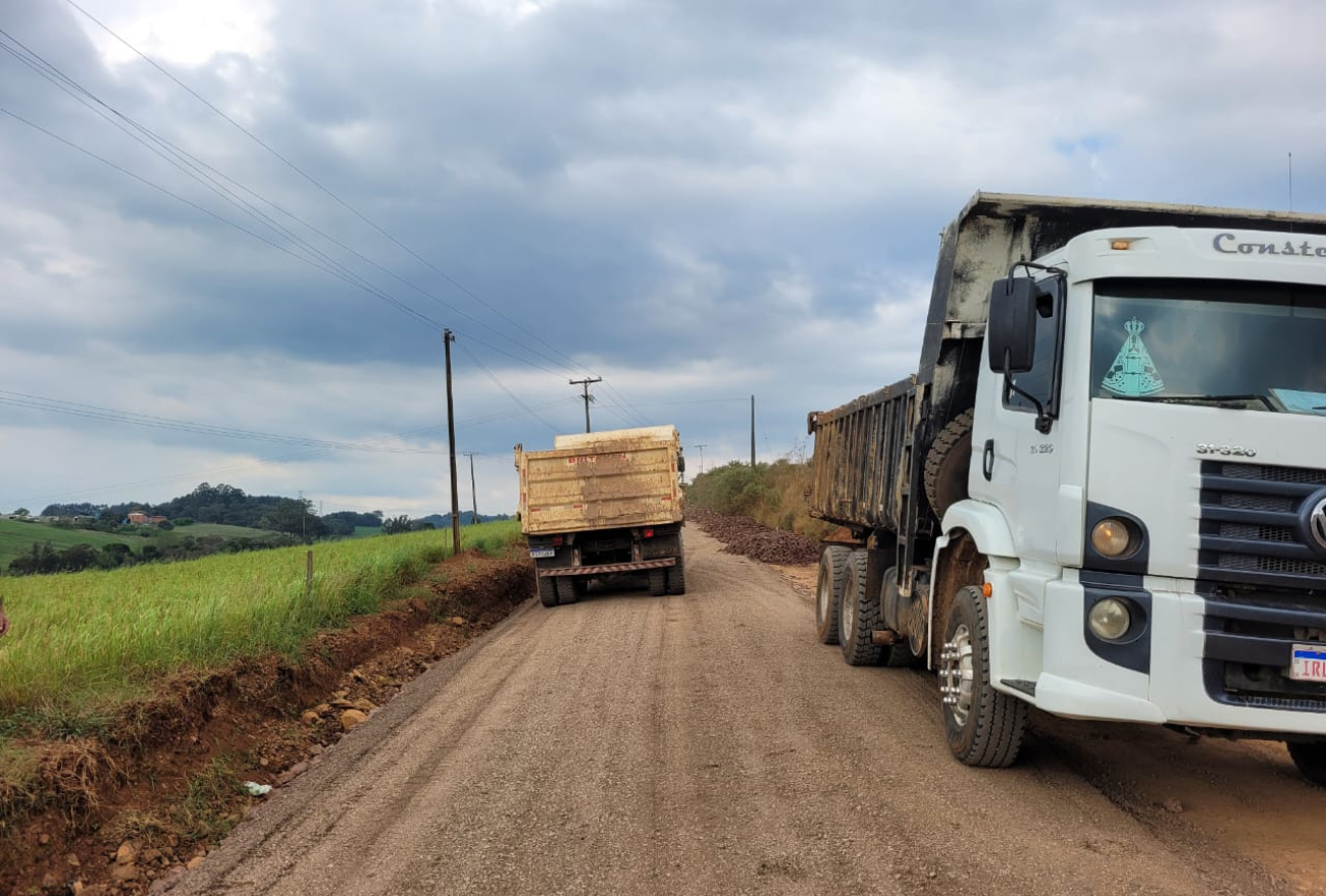 Vídeos: Prefeitura de Xanxerê dá início à pavimentação asfáltica na rodovia municipal Paulo Callfass
