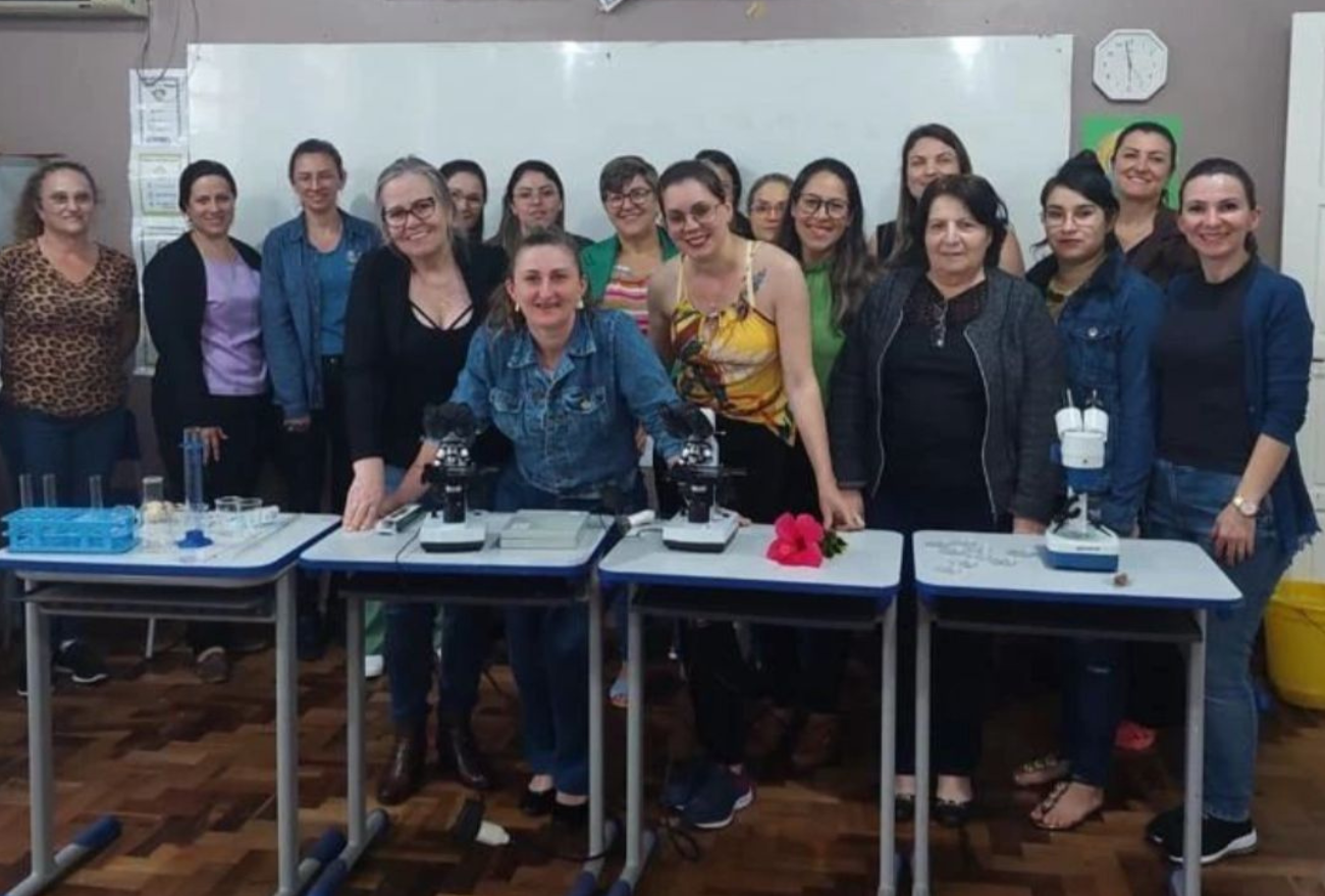 Equipamentos de ciências chegam às escolas de Ipuaçu