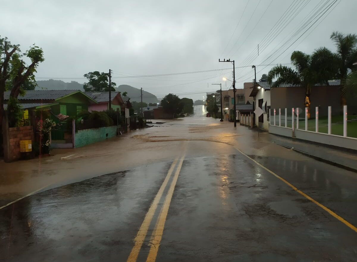 Município de Ponte Serrada registra pontos de inundação